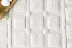Badematte Balian - in hellem Weiß aus weicher Baumwolle