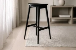 Barhocker Alice - aus Gummibaumholz für Küche & Bartisch