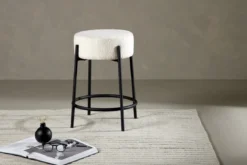 Barhocker Fire - Mit rostfarbenem oder weißem Sitz aus Bouclé