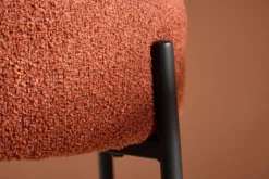 Barhocker Fire - Mit rostfarbenem oder weißem Sitz aus Bouclé