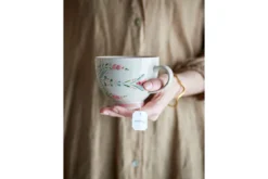 Becher-Set Lunelle – Handbemaltes Steingut mit floralen Motiven (4er-Set)
