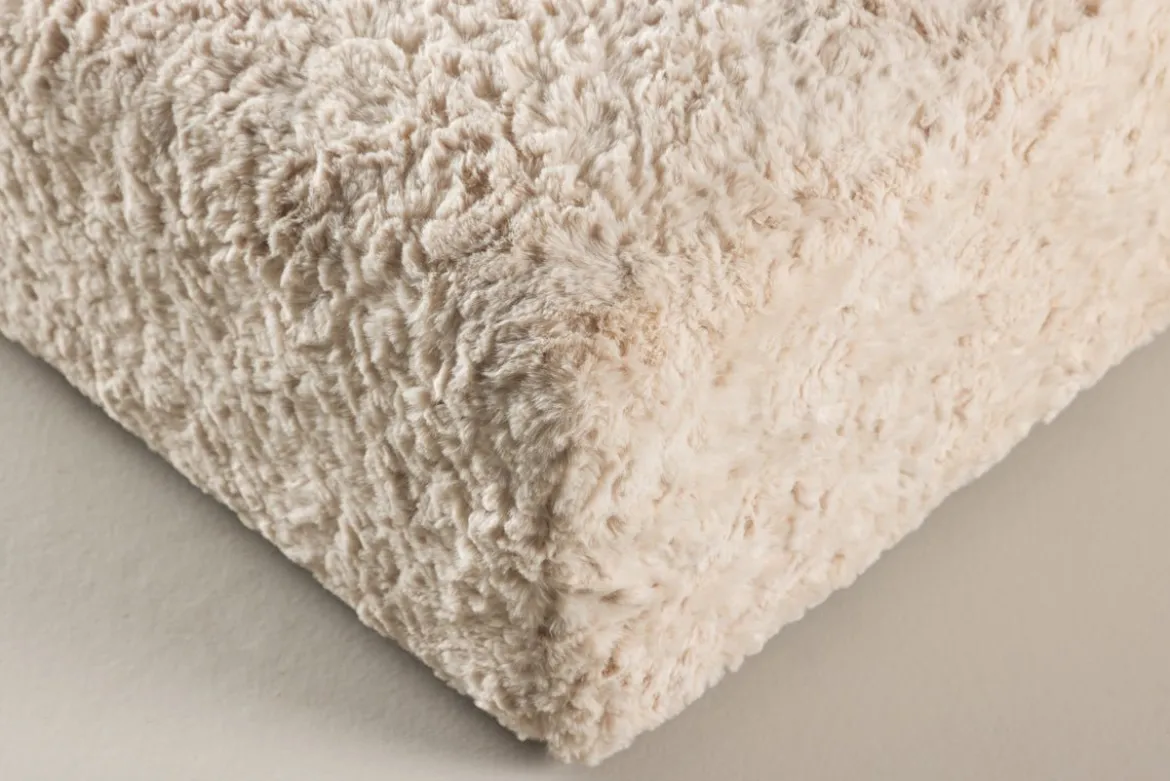 Beistellhocker Farrow – Quadratischer Hocker in Teddyoptik Beige