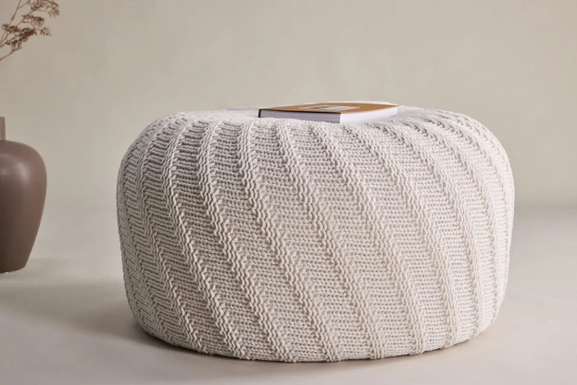 Beistellhocker Lunaro – Runder Hocker in Strickoptik Offwhite (Ø 60 cm)
