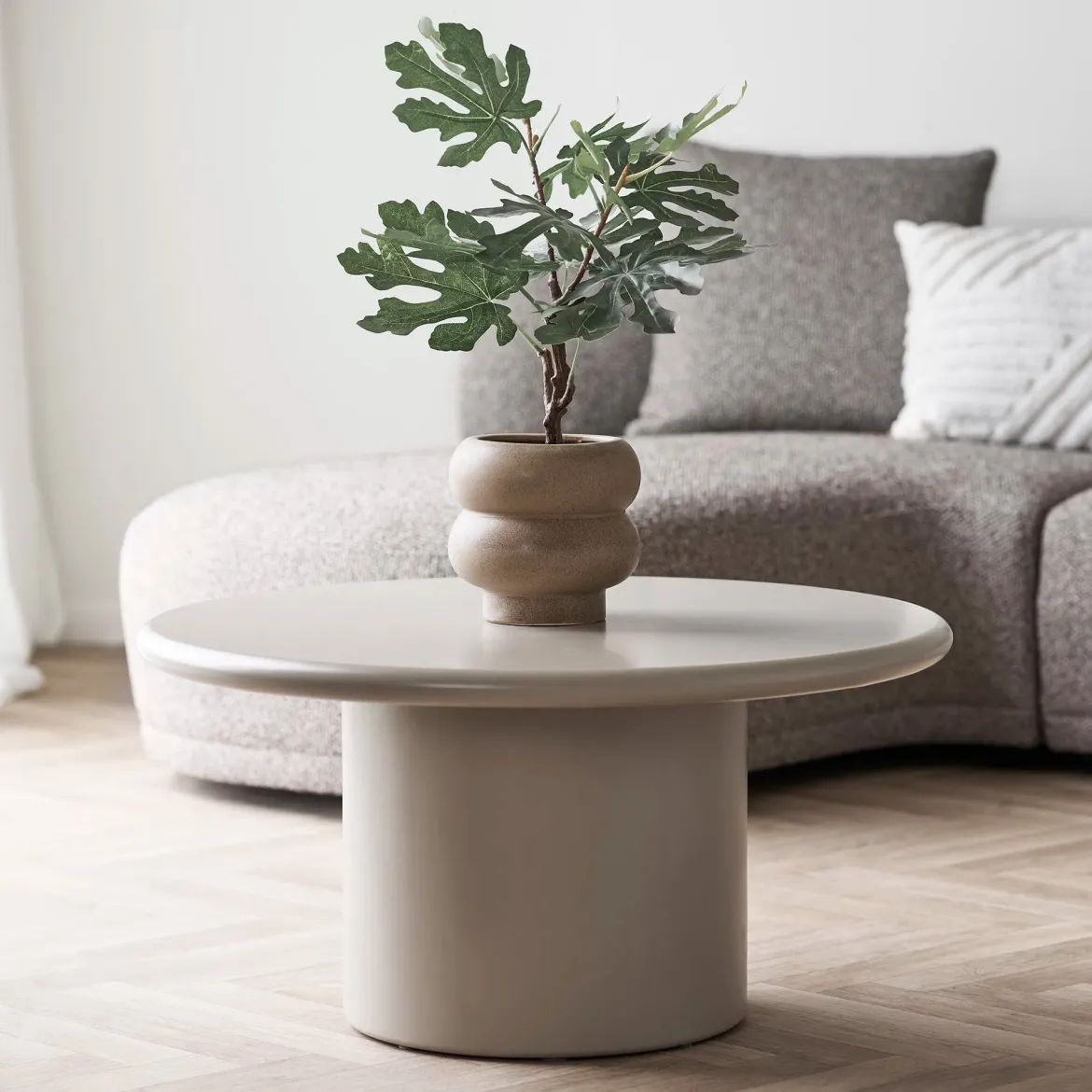 Blumentopf „Arvello“ – Braunes Keramik-Design mit organischer Form