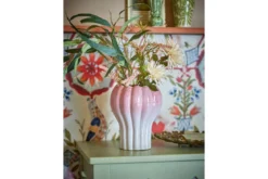 Blumentopf „Rosyn“ – Roséfarbenes Steingut