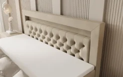 Boxspringbett Menzogna mit Schwebeoptik und LED in Samt