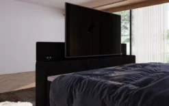 Boxspringbett Sejour mit TV Lift, RGB und Stauraum in Cord