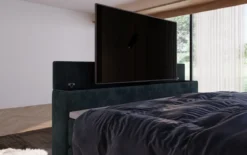 Boxspringbett Sejour mit TV Lift, RGB und Stauraum in Cord