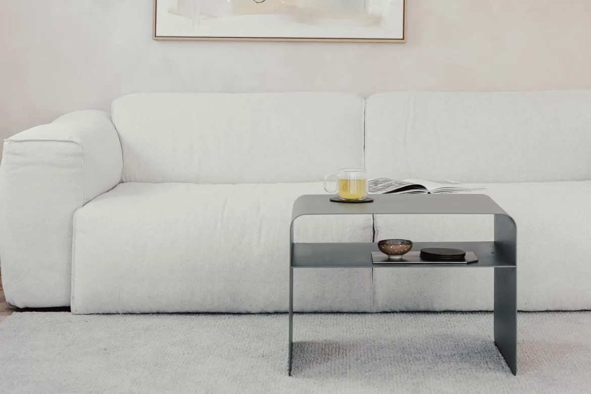 Couchtisch/Beistelltisch Cosmo – Pulverbeschichtetes Metall in modernem Design