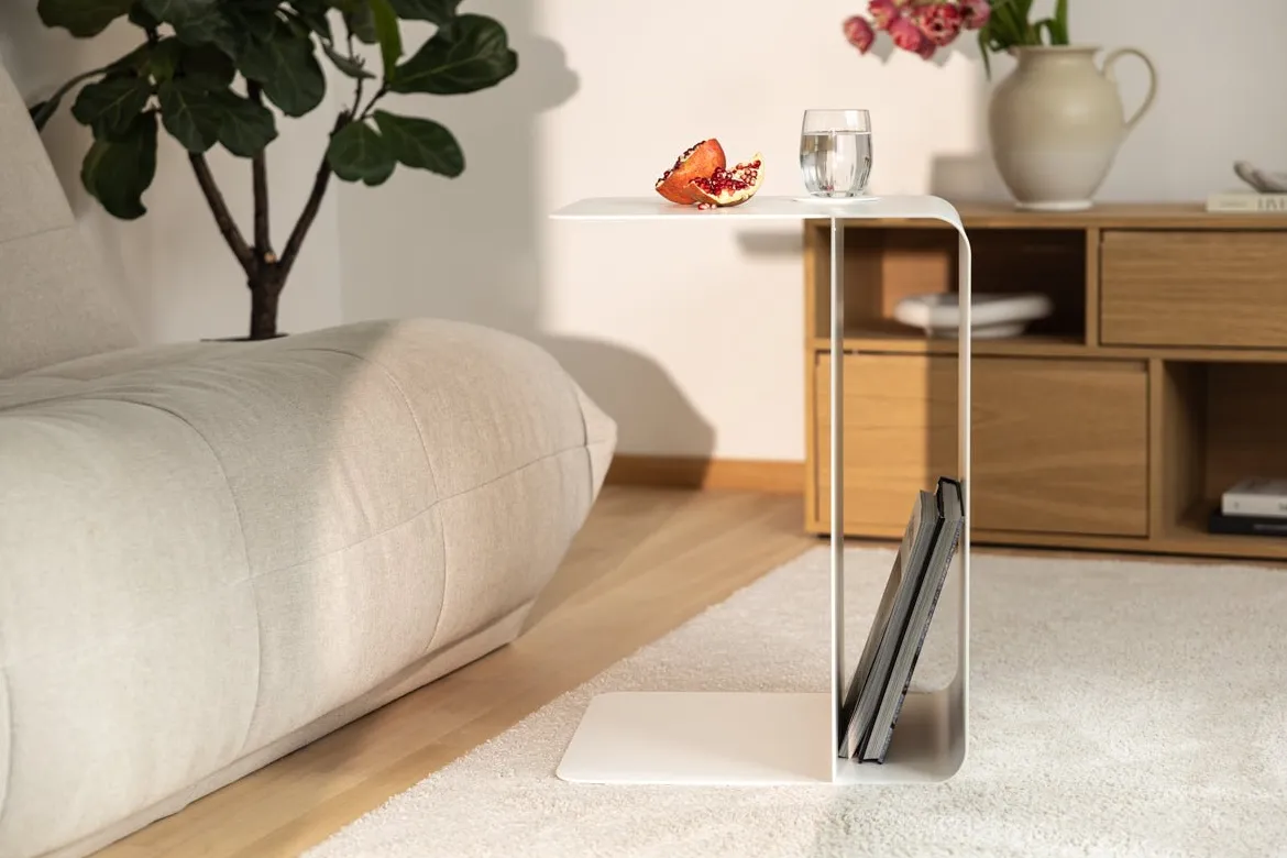 Couchtisch/Beistelltisch Cosmo – Pulverbeschichtetes Metall in modernem Design