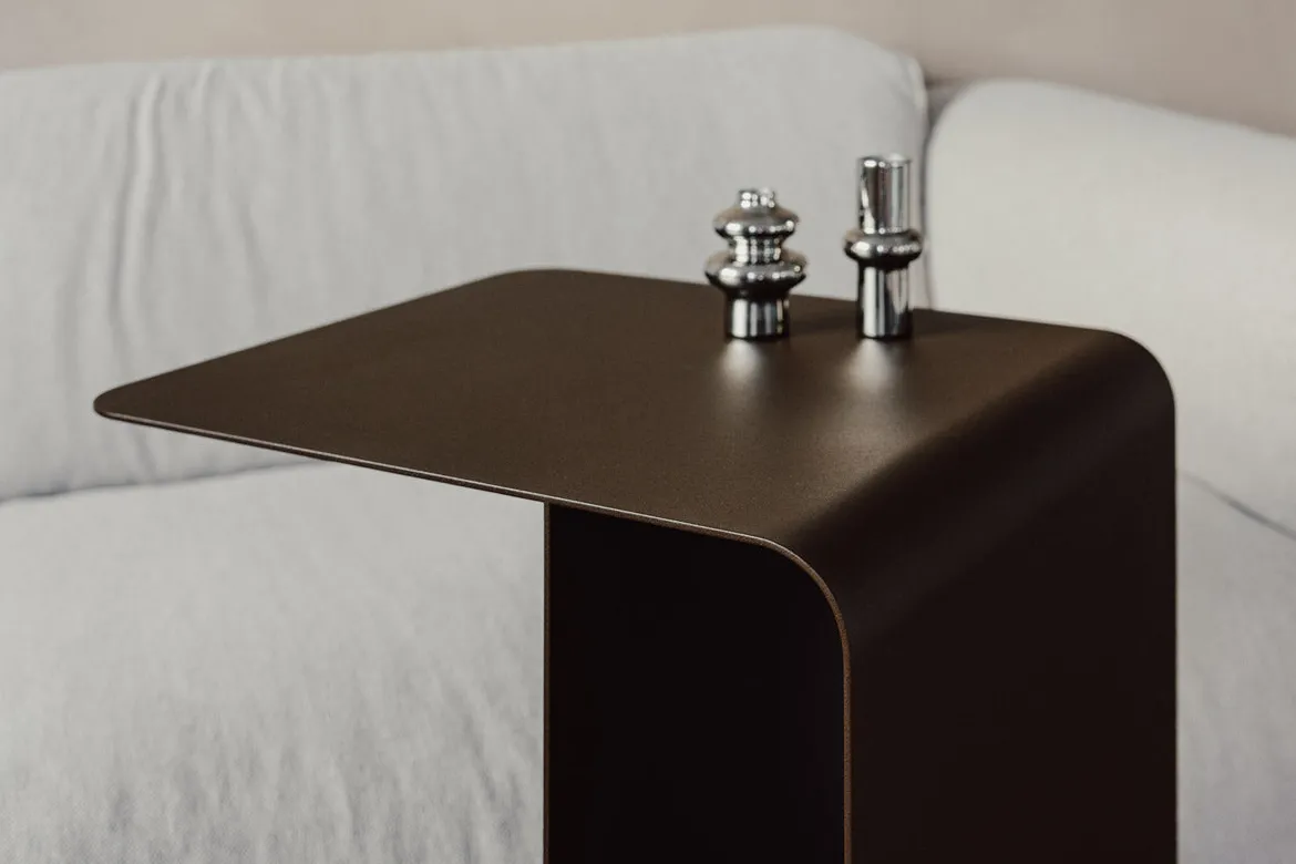 Couchtisch/Beistelltisch Cosmo – Pulverbeschichtetes Metall in modernem Design