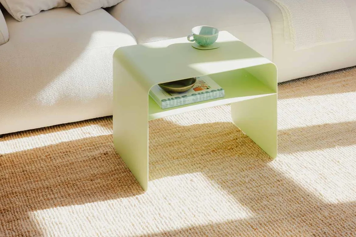 Couchtisch/Beistelltisch Cosmo – Pulverbeschichtetes Metall in modernem Design