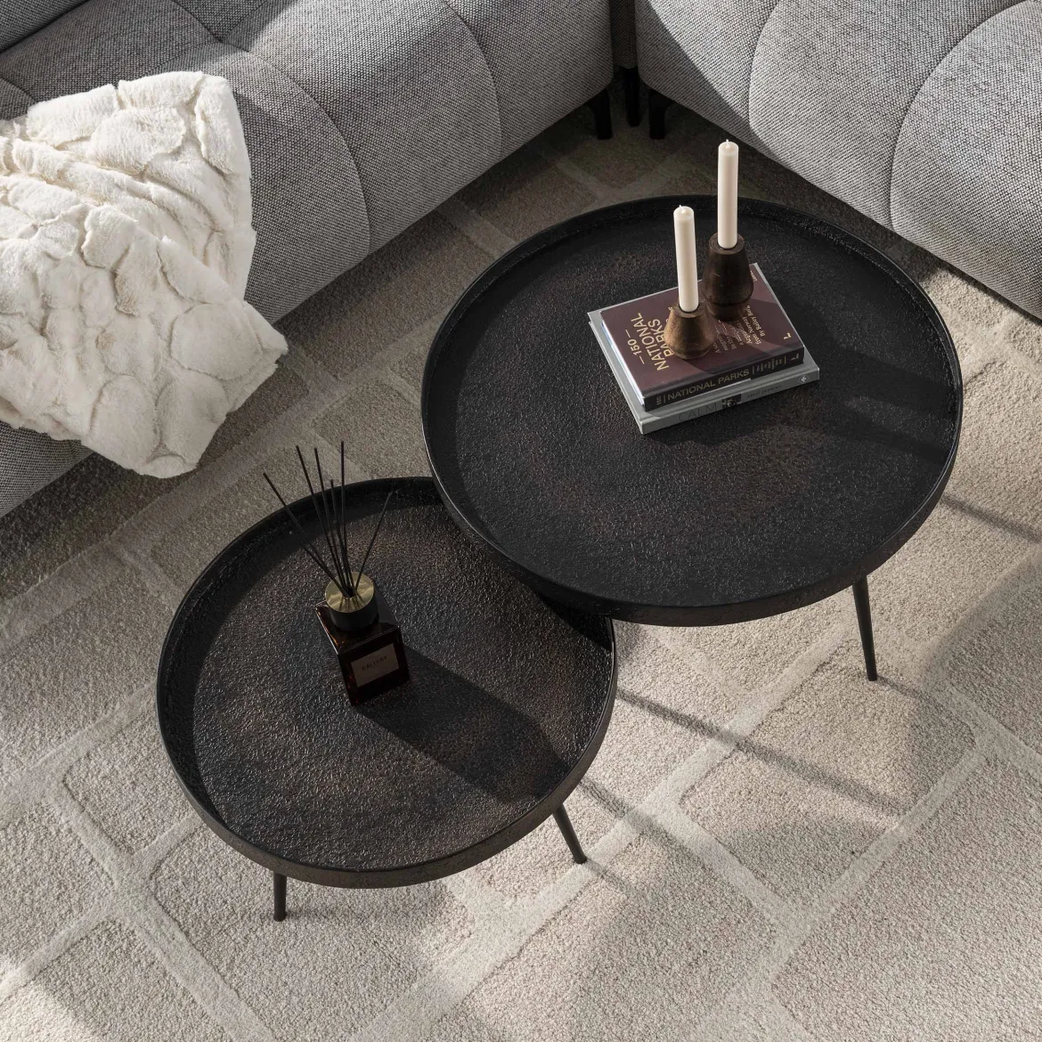 Couchtisch Chrysos - 2er Set in Grau Metallic mit erhöhtem Rand