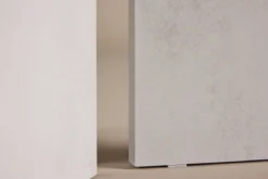 Couchtisch Heroli - stylischer Rundtisch mit asymmetrischem Stand