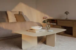 Couchtisch Livia – Japandi Design aus pulverbeschichtetem Blech