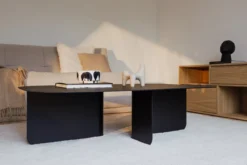 Couchtisch Livia – Japandi Design aus pulverbeschichtetem Blech