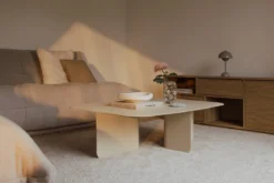 Couchtisch Livia – Japandi Design aus pulverbeschichtetem Blech