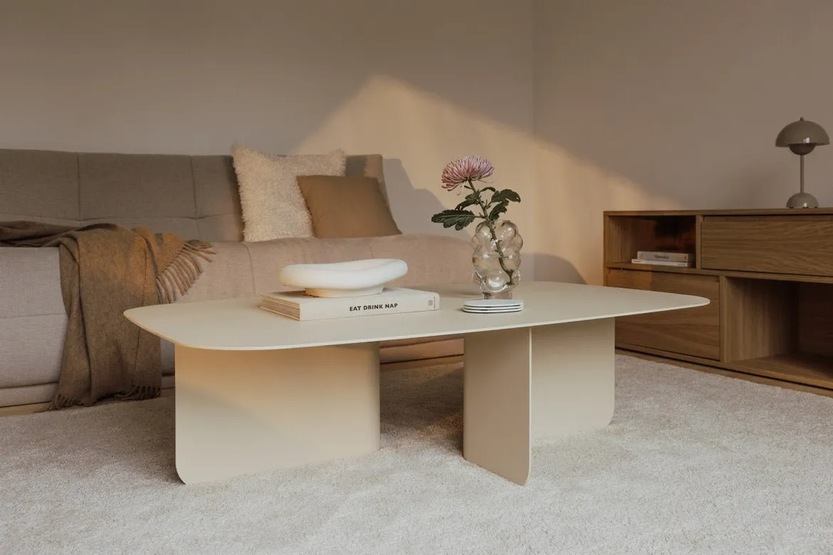 Couchtisch Livia – Japandi Design aus pulverbeschichtetem Blech