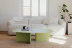 Couchtisch Livia – Japandi Design aus pulverbeschichtetem Blech