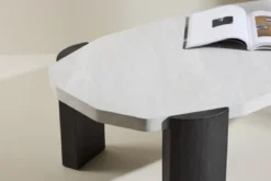 Couchtisch Rovena - mit 3 Beinen