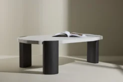 Couchtisch Rovena - mit 3 Beinen