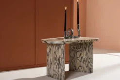 Couchtisch Vertina - mit auffälligem Muster