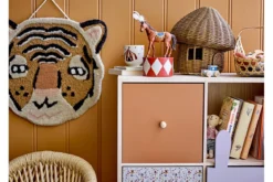 Dekofigur Rafi - Zirkuspferd aus Holz für Kinderzimmer & Geburtstag