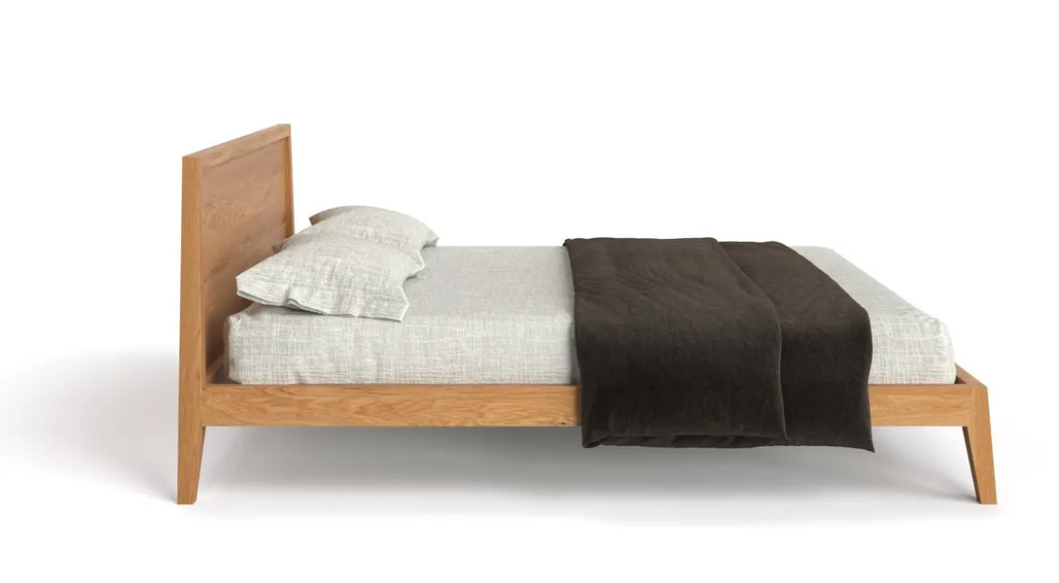 Designer Holzbett Kaja aus massiver Eiche