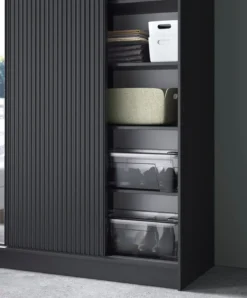 Designer Kleiderschrank Berina – Stilvoller Schiebetürenschrank in Weiß oder Schwarz mit optionalem Spiegel