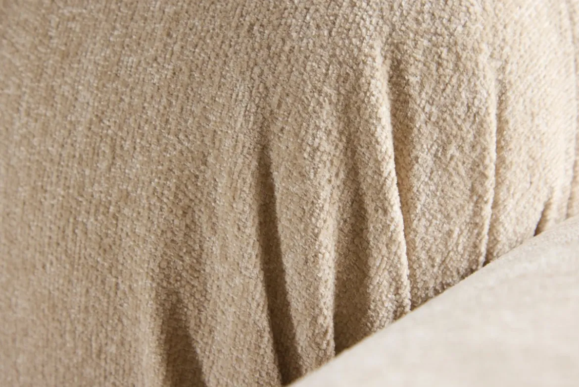 Designer Lounge Sessel Mika – Beige, Samtige Polsterung mit Chromdetails