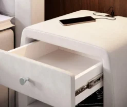 Designer Nachttisch Lilly mit USB Anschluss in Samt