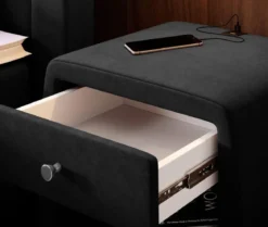 Designer Nachttisch Lilly mit USB Anschluss in Samt