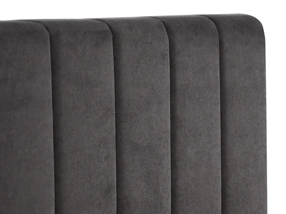 Designer Polsterbett Livia in Samt mit Stauraum