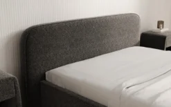 Designer Polsterbett Nola in Strukturstoff mit Stauraum