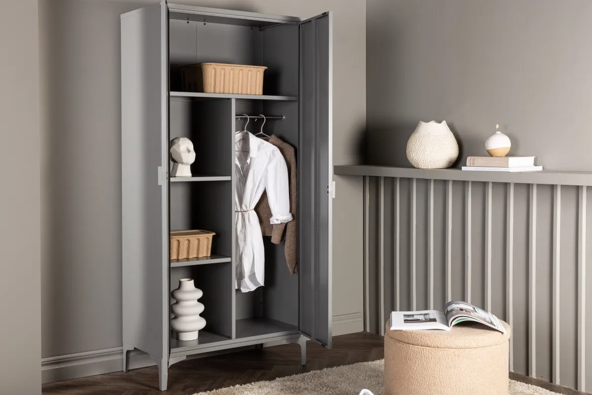 Designer Schrank Piring - in schlichtem Grau