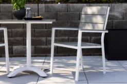 2er Set - Gartenstuhl Vita in Weiß/Grau aus Aluminium und Aintwood-Sitzfläche