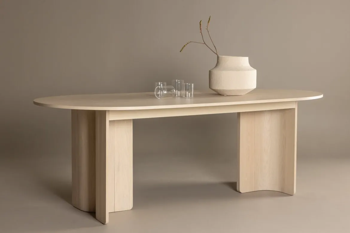 Esstisch Alura - im harmonischen Design mit eleganter Note