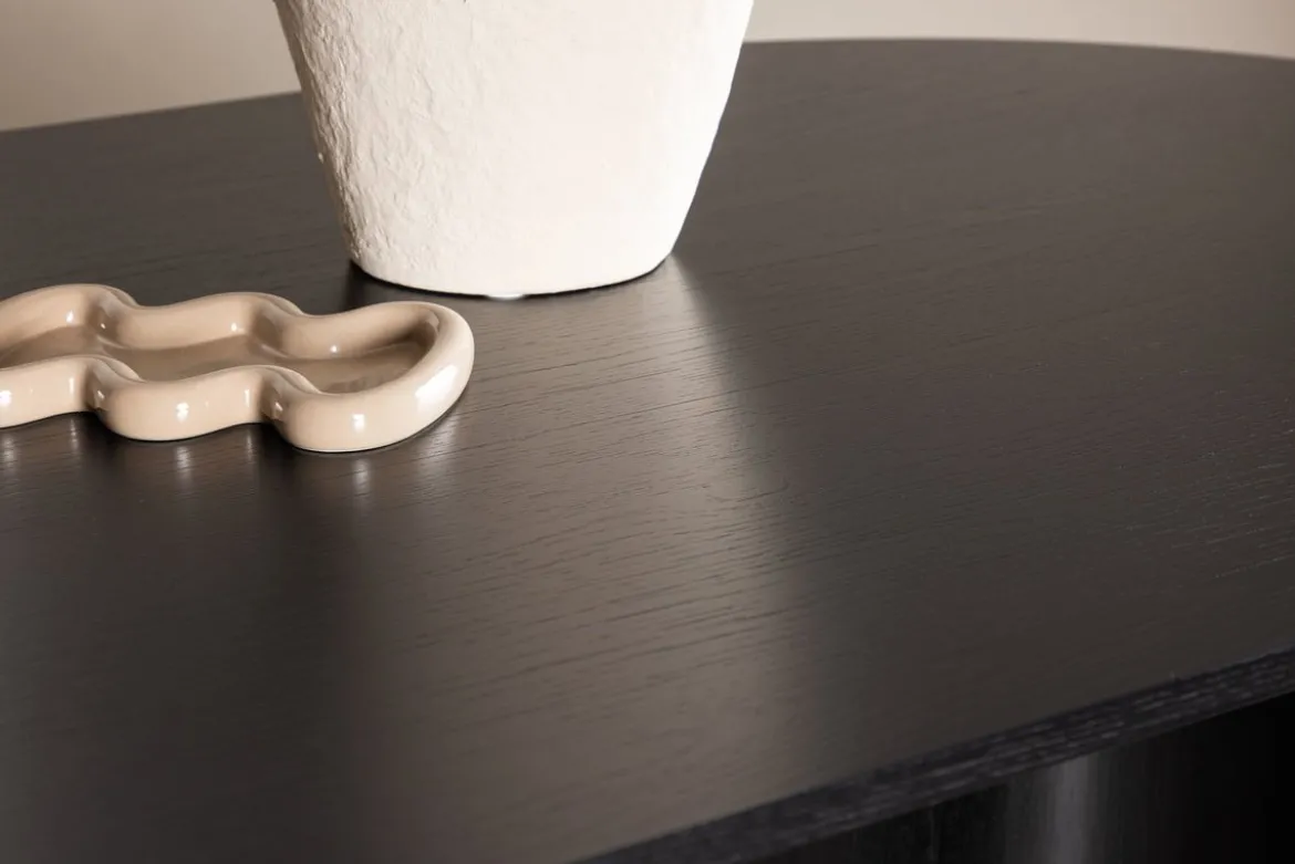 Esstisch Alura - im harmonischen Design mit eleganter Note