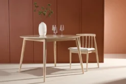 Esstisch Avela - ein eleganter und zeitloser Tisch
