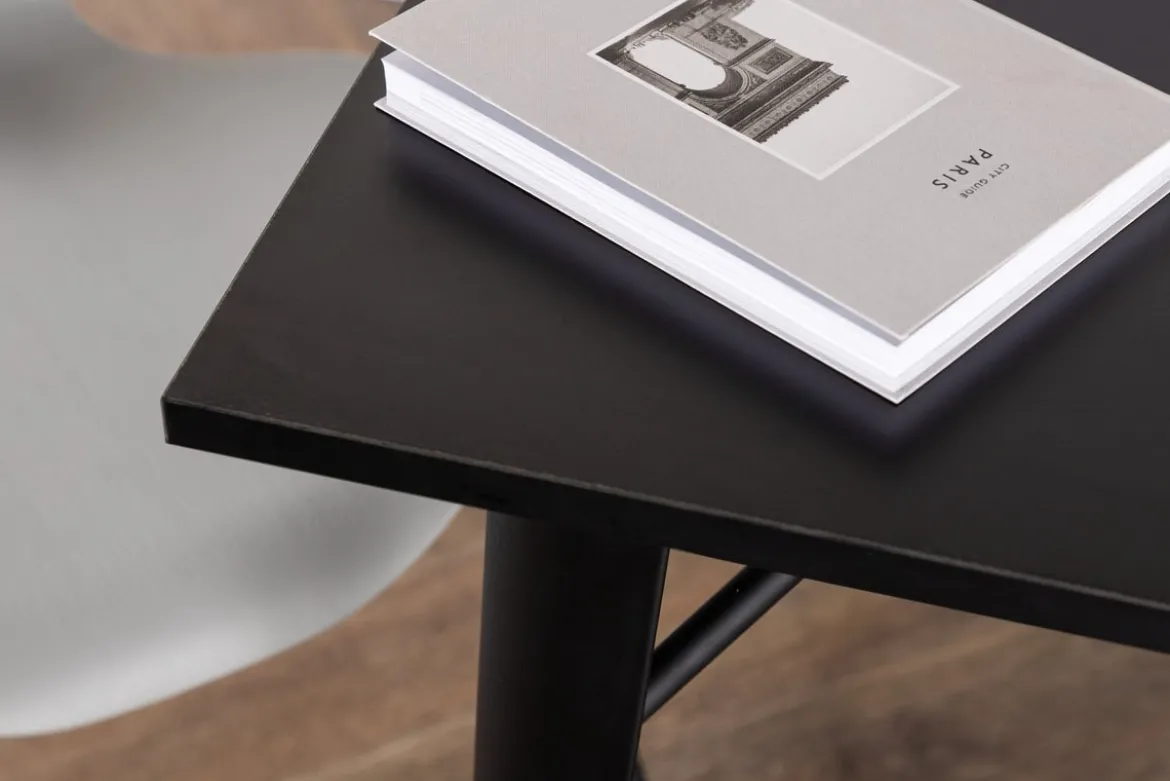 Esstisch Elani - vereint klassisches Design mit moderner Leichtigkeit