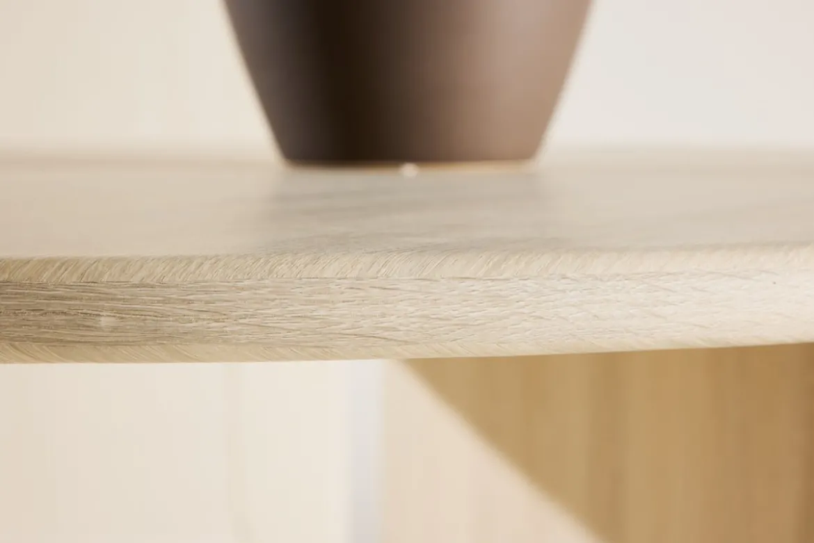 Esstisch Elara - in zeitlosem Design mit Alltagstauglichkeit