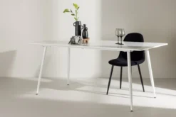 Esstisch Kea - ein skandinavisch inspiriertes Design mit klarer Linienführung