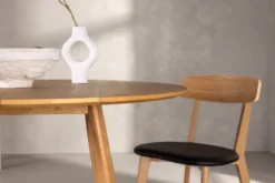 Esstisch Manaia - der perfekte Tisch für kleine Räume mit großem Stil