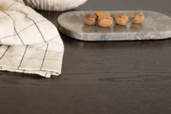 Esstisch Mareva - elegant, modern und mit natürlichem Charme