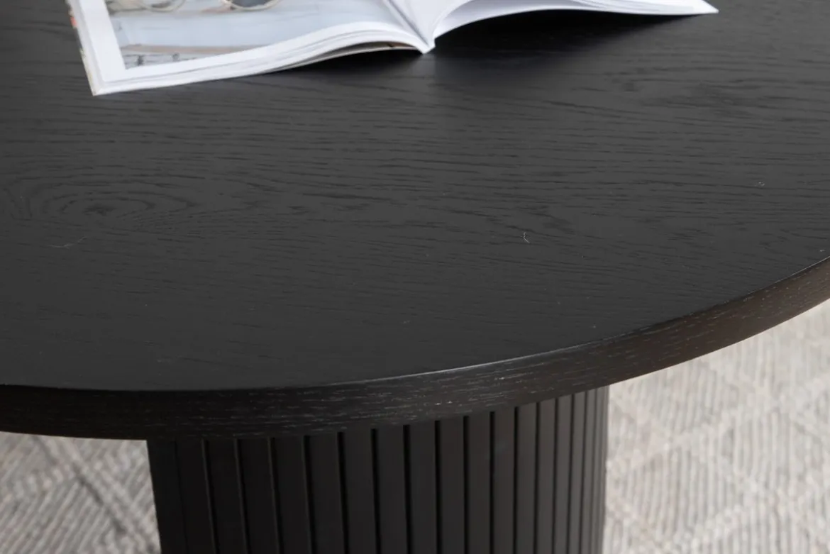 Esstisch Moani - mit robusten Gestell im gerippten Design