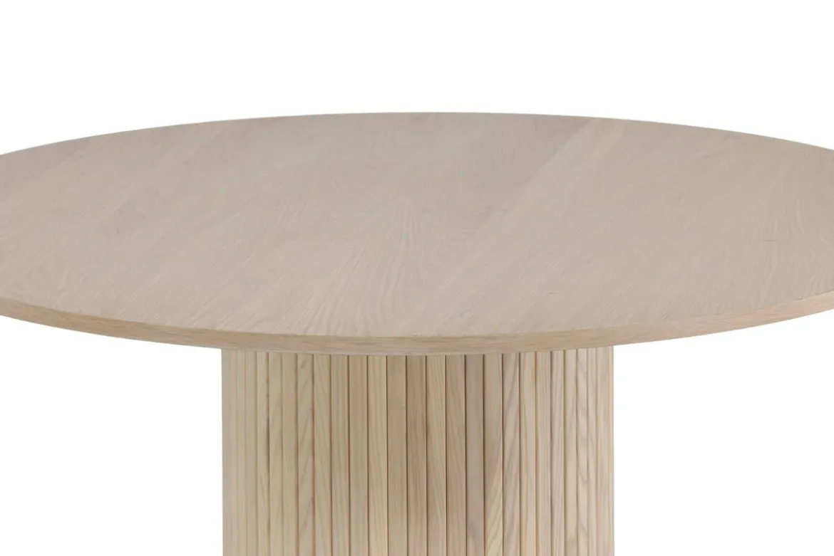 Esstisch Nuvani - mit robusten Gestell im gerippten Design