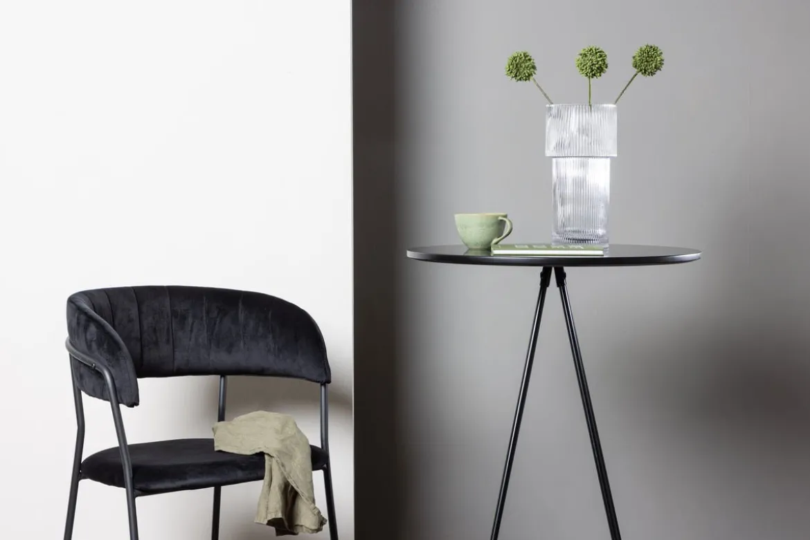 Esstisch Rimu - vereint modernes Design mit durchdachten Details