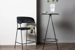 Esstisch Rimu - vereint modernes Design mit durchdachten Details