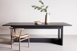 Esstisch Tully - ein rechteckiger Esstisch in elegantem Schwarz