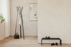 Garderobe Charles – Minimalistischer Dielenständer aus Stahl
